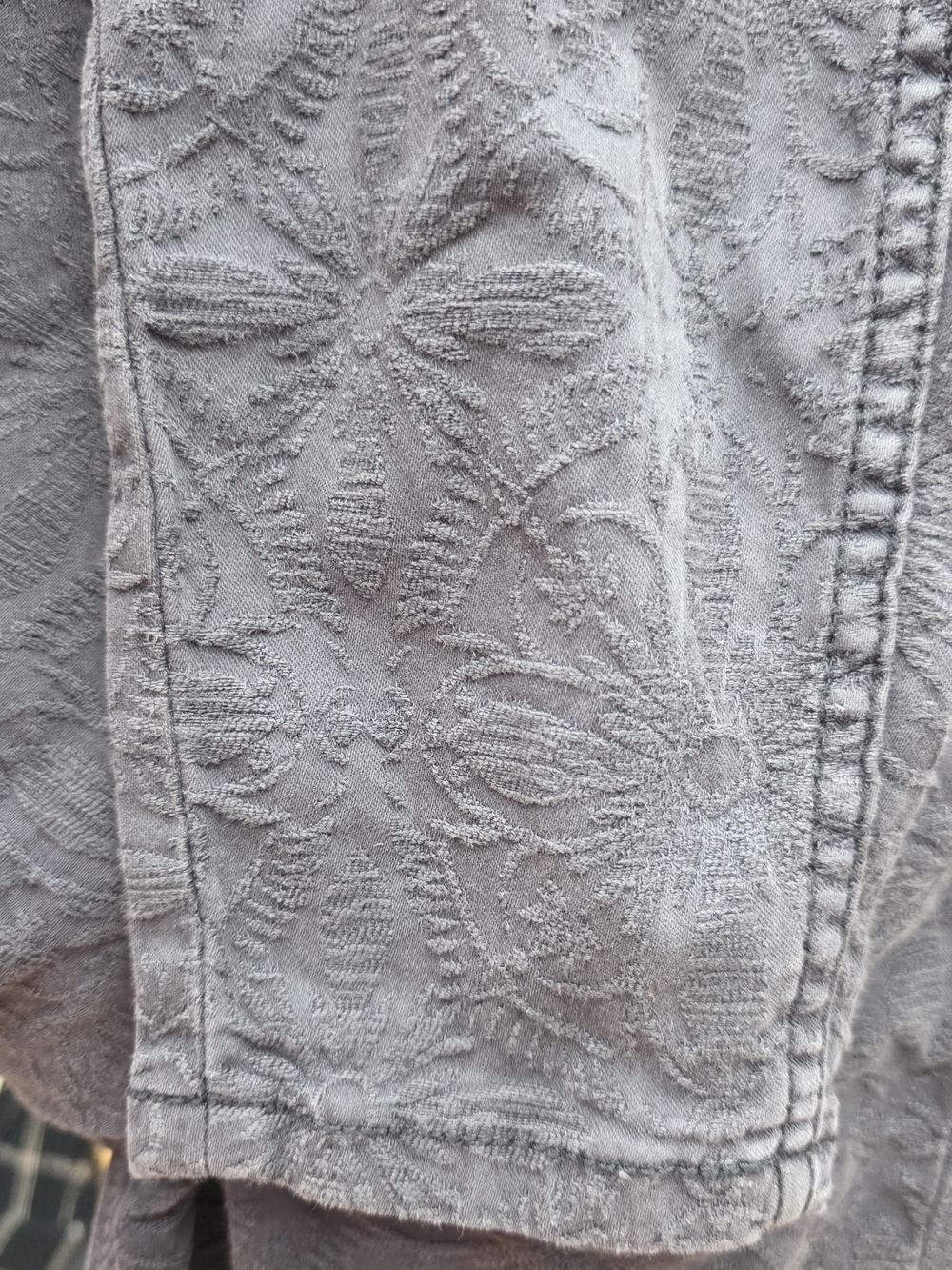 Pilcro and the Letterpress Anthropologie Ankle Charcoal Gray Floral Pants 27 - Picture 6 of 8